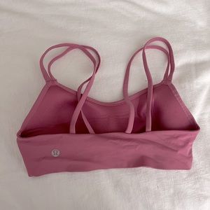Lululemon like a cloud bra
